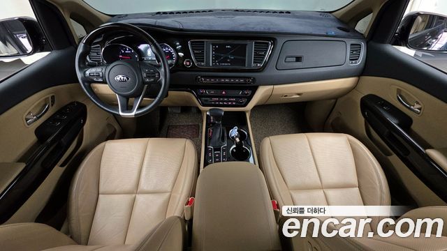 Kia Canival 2020 — photo 7