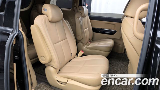Kia Canival 2020 — photo 12