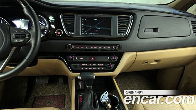 Kia Canival 2020 — photo 14