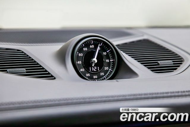 Porsche Cayenne 2024 — photo 16