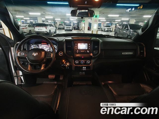Dodge Ram Pick Up 2020 — photo 7