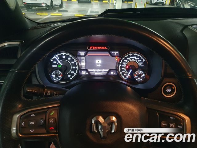 Dodge Ram Pick Up 2020 — photo 8