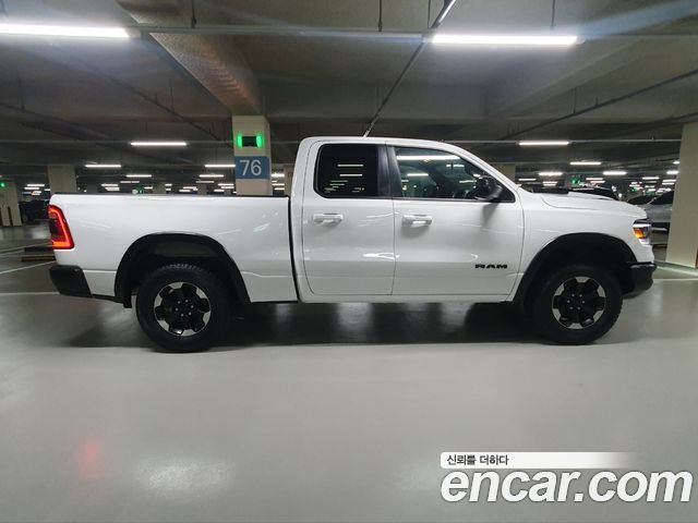 Dodge Ram Pick Up 2020 — photo 19