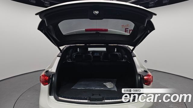 Infiniti QX70 2017 — photo 20