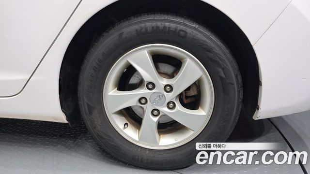 Hyundai AVANTE 2014 — photo 5