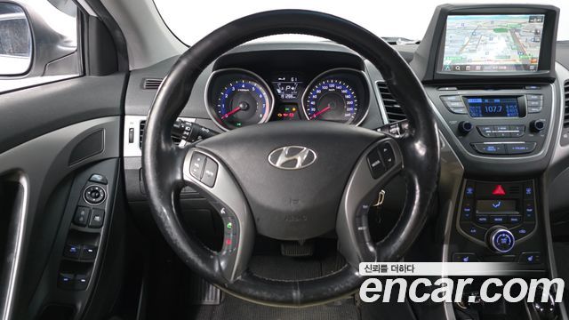 Hyundai AVANTE 2014 — photo 13