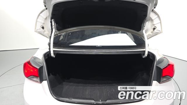 Hyundai AVANTE 2014 — photo 20