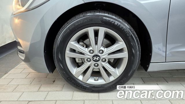 Hyundai AVANTE 2016 — photo 5