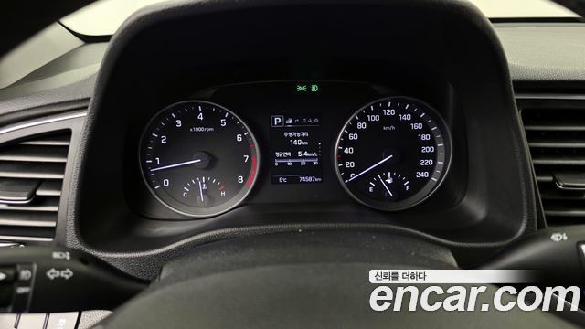 Hyundai AVANTE 2016 — photo 8