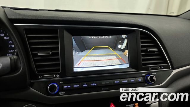 Hyundai AVANTE 2016 — photo 15
