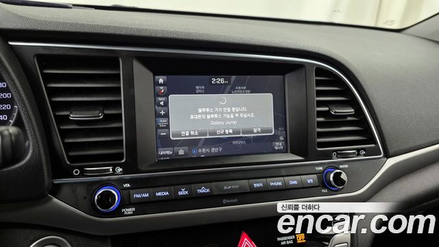 Hyundai AVANTE 2016 — photo 16