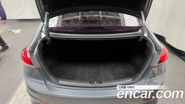 Hyundai AVANTE 2016 — photo 20