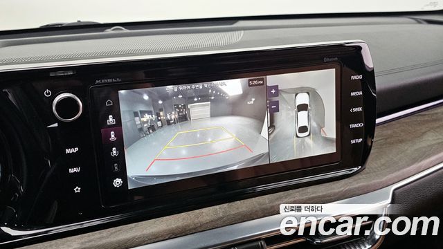 Kia K5 2022 — photo 16