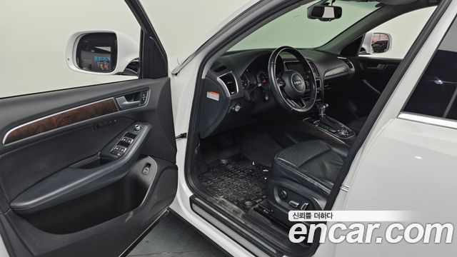 Audi Q5 2015 — photo 10