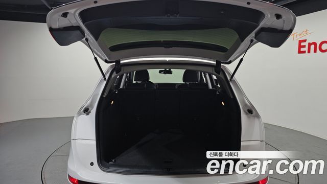 Audi Q5 2015 — photo 20