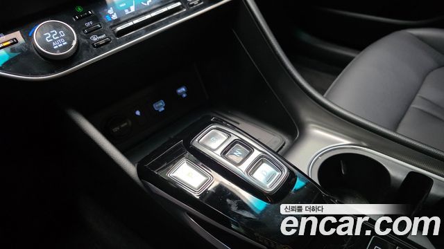 Hyundai Sonata 2022 — photo 9