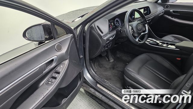 Hyundai Sonata 2022 — photo 11