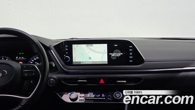 Hyundai Sonata 2022 — photo 16