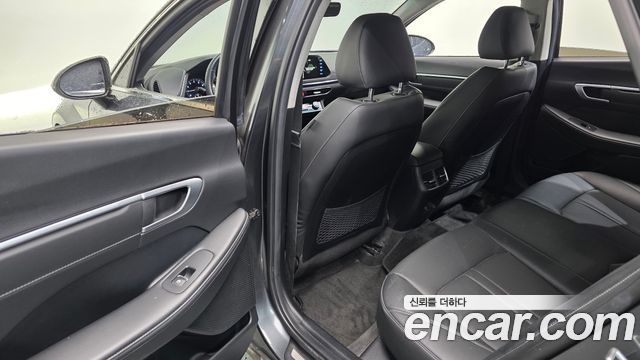 Hyundai Sonata 2022 — photo 19