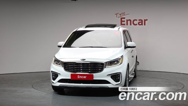 Kia Canival 2019 — photo 3