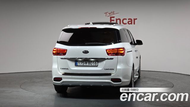 Kia Canival 2019 — photo 4