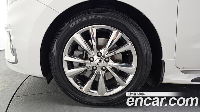 Kia Canival 2019 — photo 5