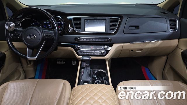 Kia Canival 2019 — photo 7