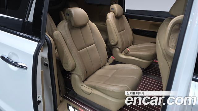 Kia Canival 2019 — photo 11