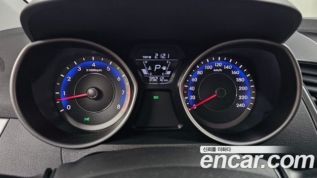 Hyundai AVANTE 2014 — photo 8