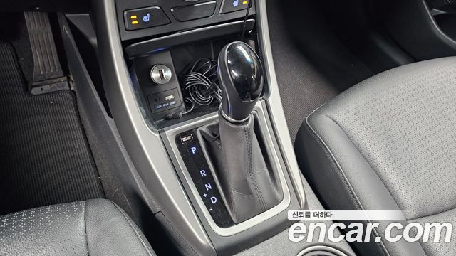 Hyundai AVANTE 2014 — photo 9