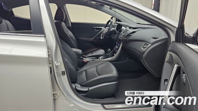 Hyundai AVANTE 2014 — photo 11