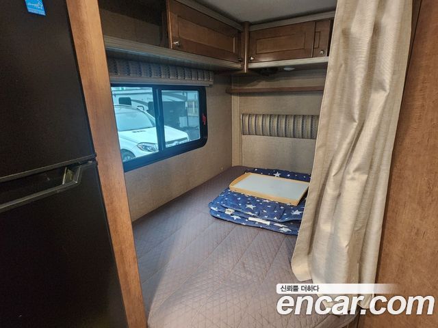 Ford Transit 2018 — photo 15
