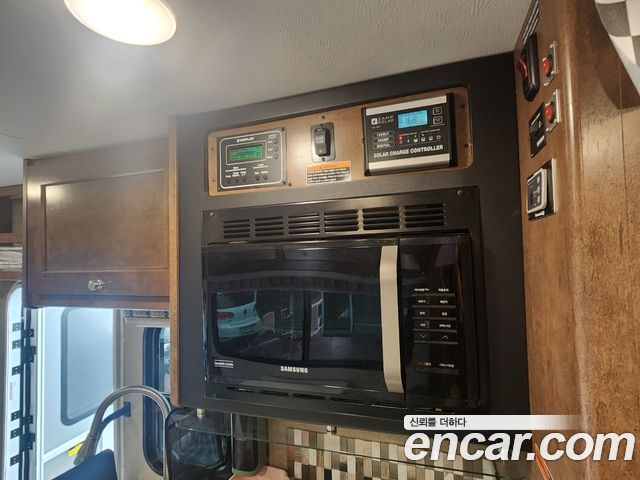 Ford Transit 2018 — photo 16
