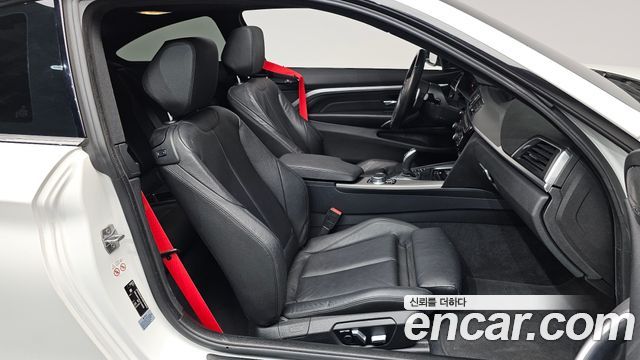 BMW 4-Series 2018 — photo 11