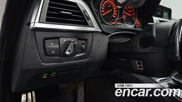 BMW 4-Series 2018 — photo 18