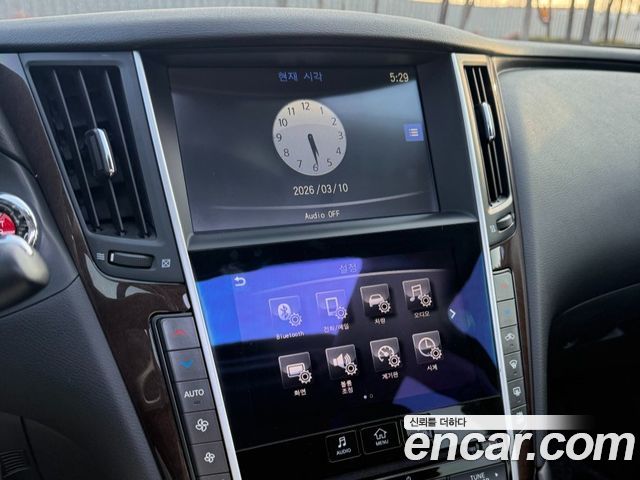 Infiniti Q50 2015 — photo 10