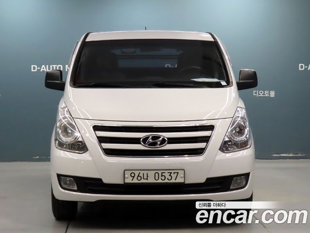 Hyundai Starex 2017 — photo 2
