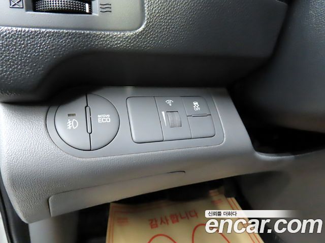 Hyundai Starex 2017 — photo 15