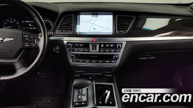 Genesis G80 2019 — photo 14