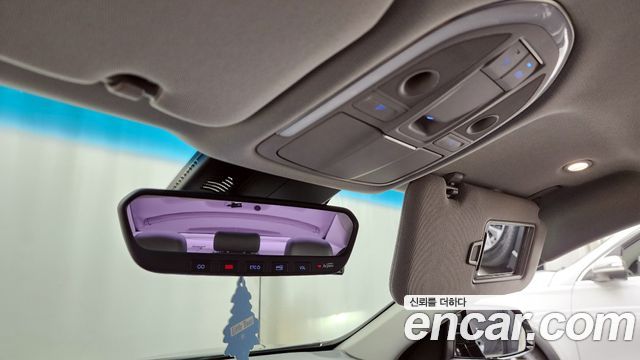 Genesis G80 2019 — photo 18