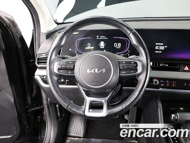 Kia Sportage 2023 — photo 8