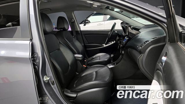 Hyundai Accent 2014 — photo 10