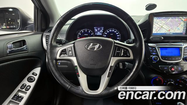 Hyundai Accent 2014 — photo 13