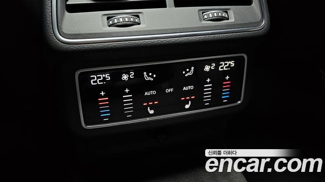 Audi A6 2021 — photo 17