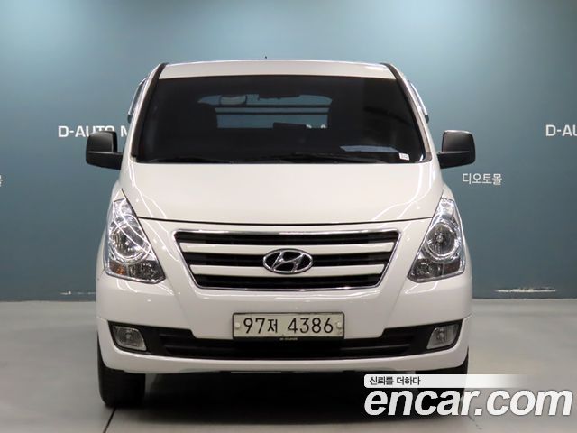 Hyundai Starex 2017 — photo 2