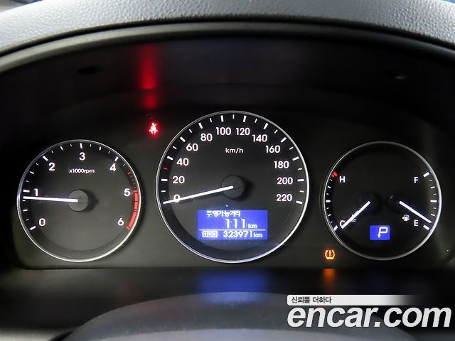 Hyundai Starex 2017 — photo 9