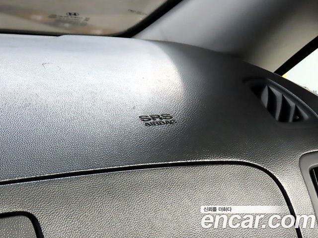 Hyundai Starex 2017 — photo 16