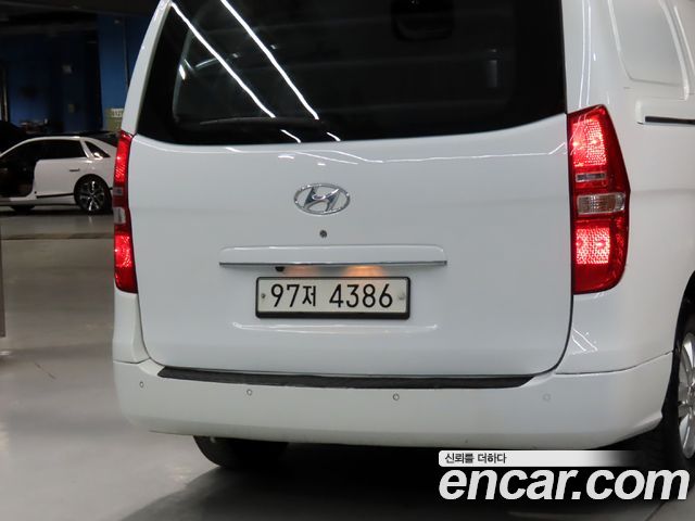Hyundai Starex 2017 — photo 17