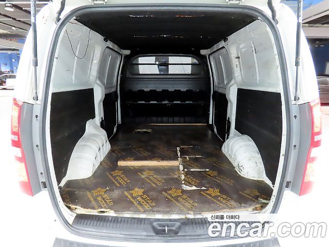 Hyundai Starex 2017 — photo 18