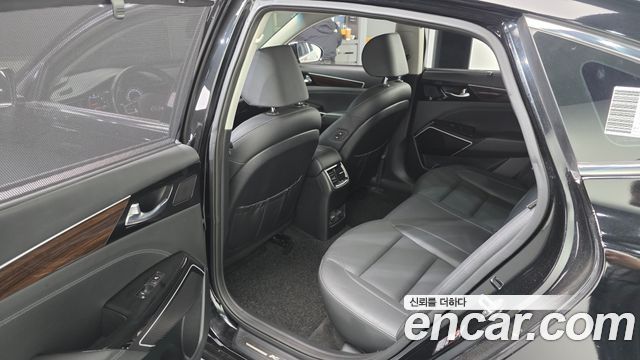 Kia K7 2018 — photo 11